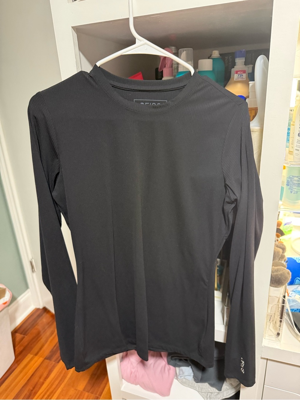 FIGS black ribbed long sleeve